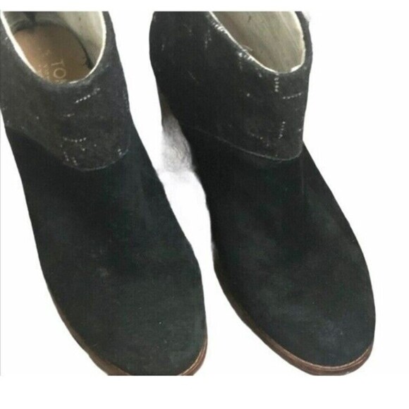 TOMS Leila Black Suede Ankle Boot Women's Shoes Size 6 Pull On Booties Zipper - Picture 4 of 8